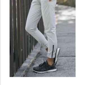Zyia zip joggers ~ LIKE NEW! worn one time